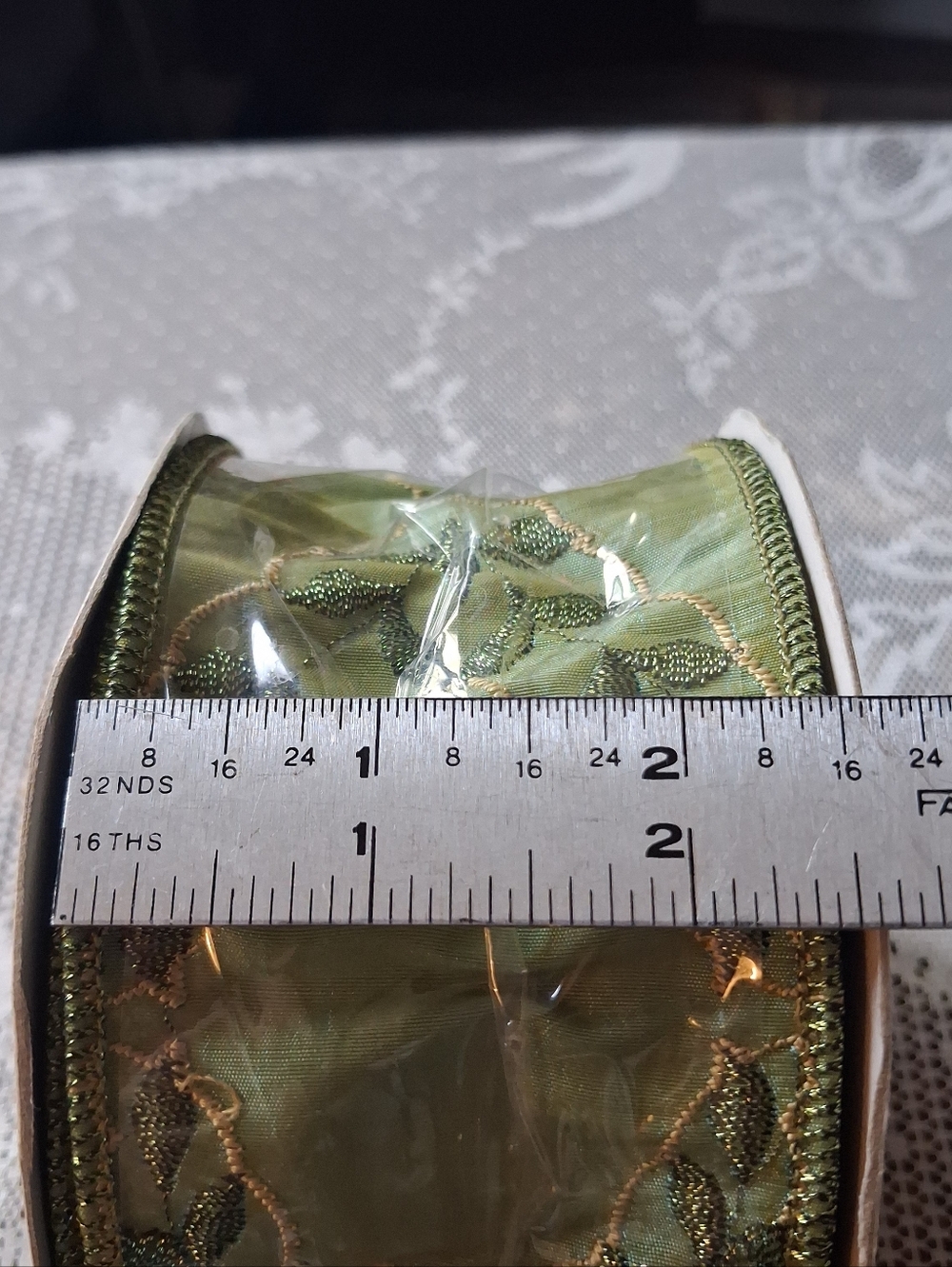Taffeta Leaf Pattern Ribbon NEW - Picture 3 of 5